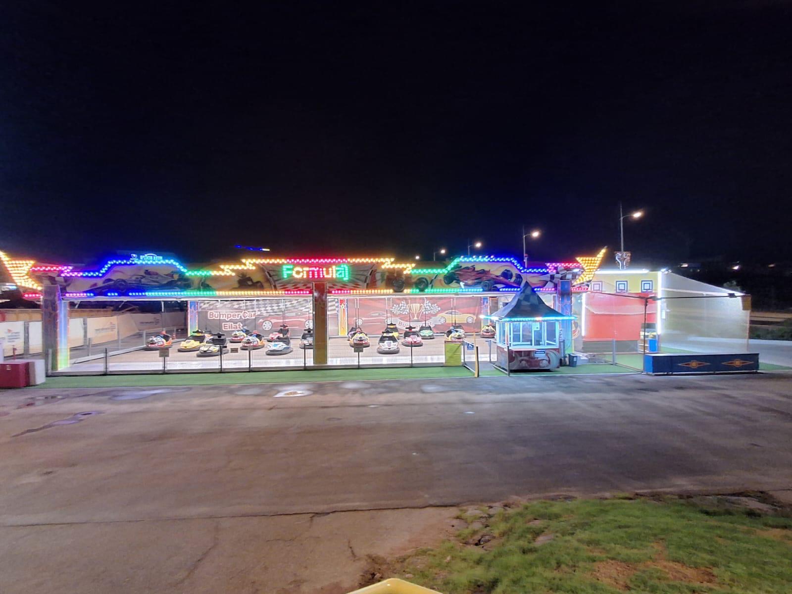 מכוניות מתנגשות